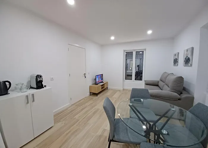 Проживание в семье Basaltic's Ribeirinha (Sao Miguel)